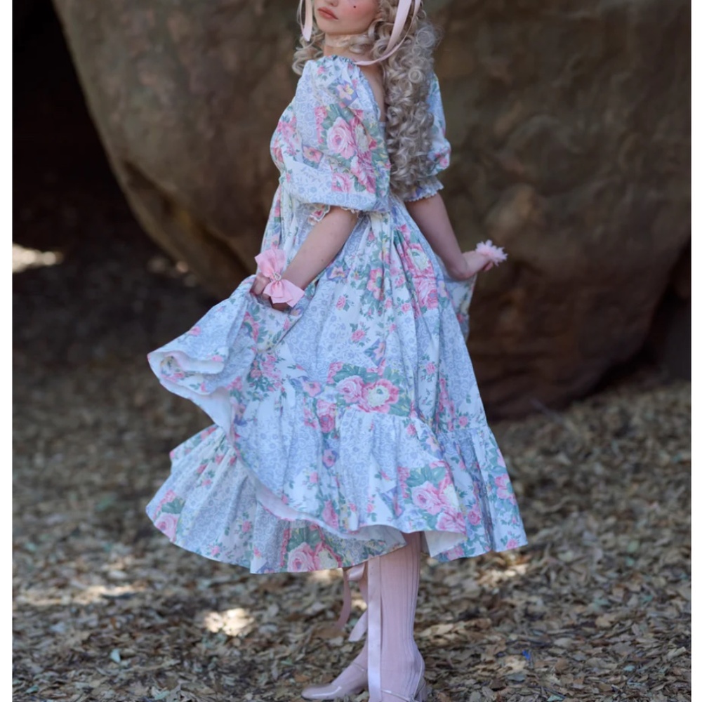 Selkie Floral Midi Dress in Pink and White